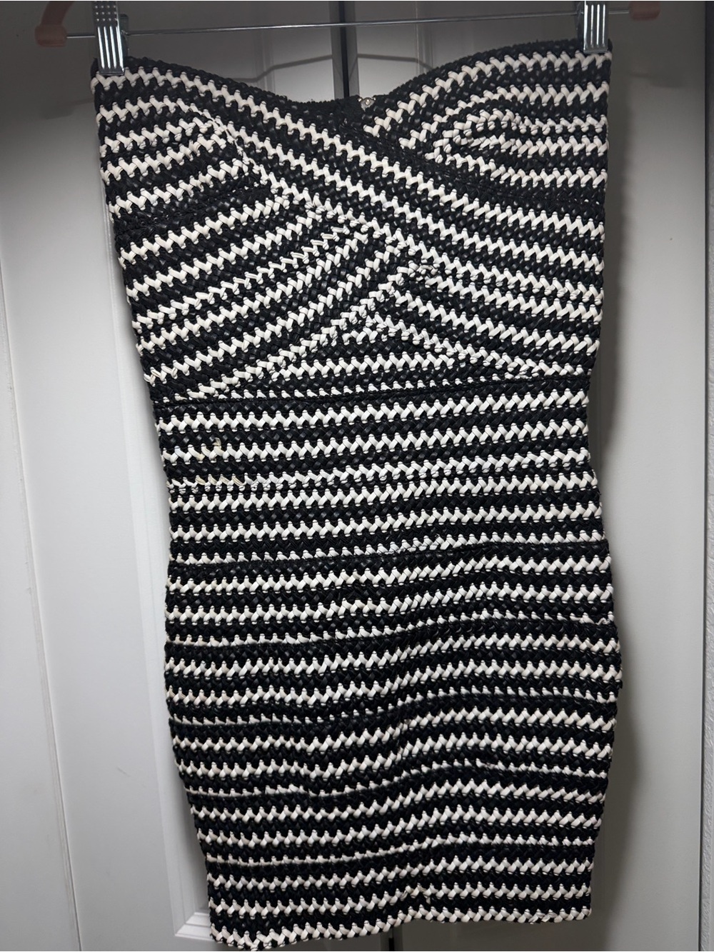 NWOT, LM LM Lulu Paris Patricia Forgeal B&W Woven Chevron Bodycon Dress Small